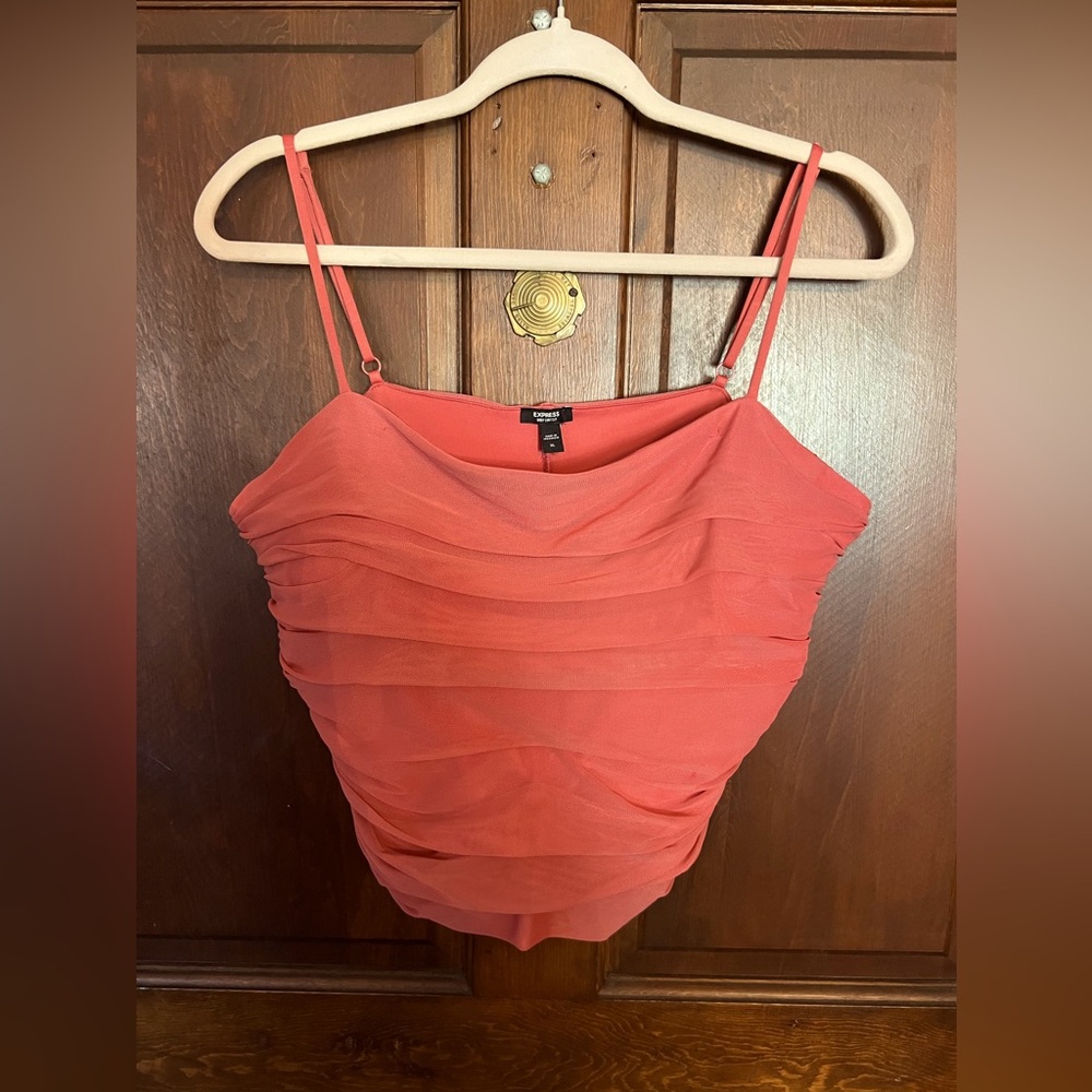 Express rouched tank, coral color